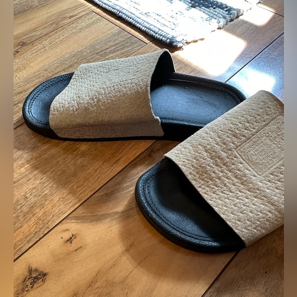 Adidas sued leather slides limited edition - Picture 3 of 7
